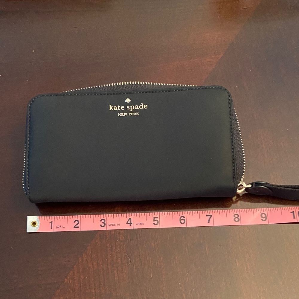Kate Spade nylon Black Zip Wallet